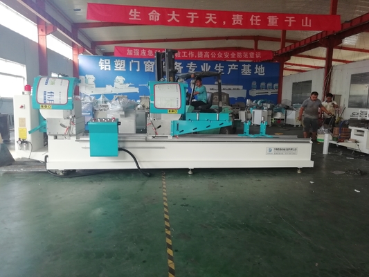 الصين آلة قطع الألومنيوم آلة قطع الألومنيوم الشخصي LJZ2 - CNC - 500X4200 المزود